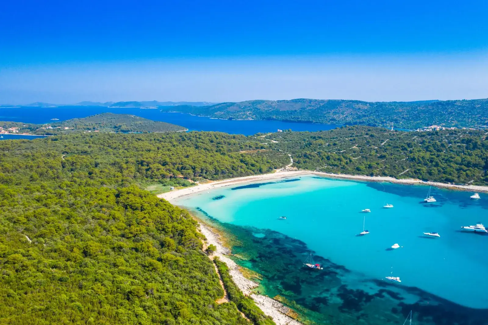 Dugi otok: tunnel, Golubinka cave and Sakarun
