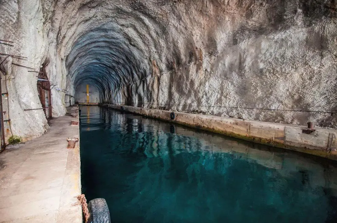Dugi otok: tunnel, Golubinka cave and Sakarun, photo 4